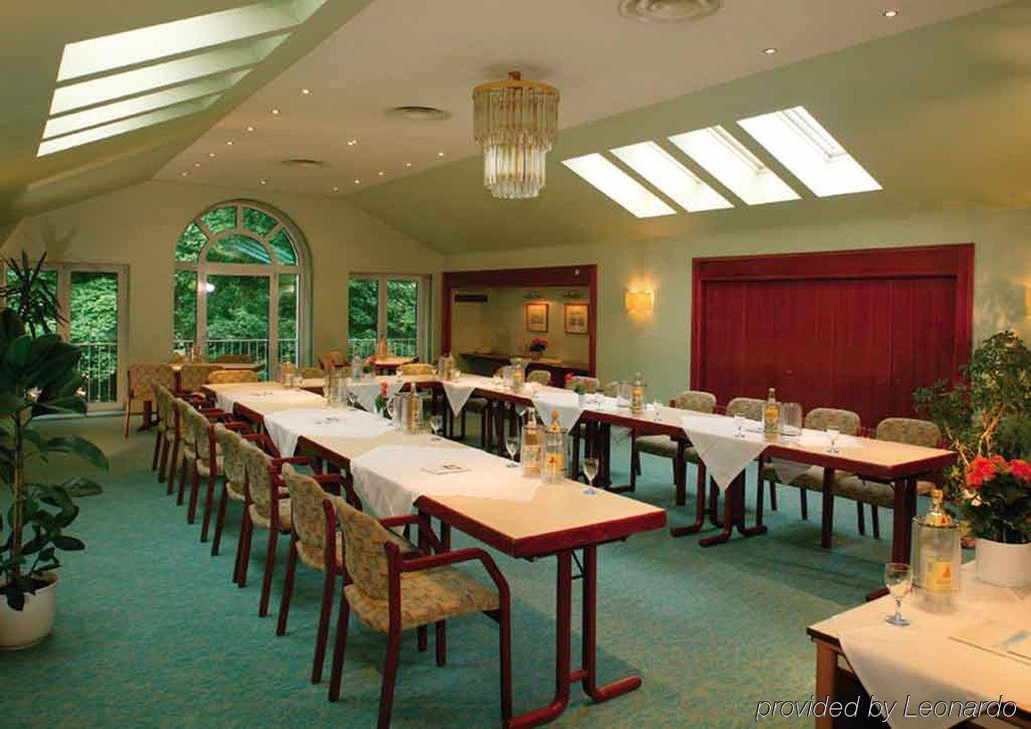 Parkhotel Stadtallendorf Restaurant bilde