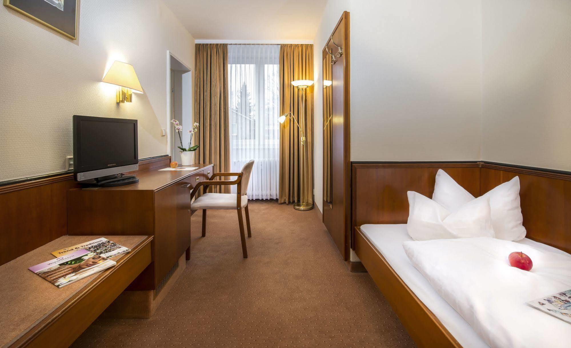 Parkhotel Stadtallendorf Eksteriør bilde
