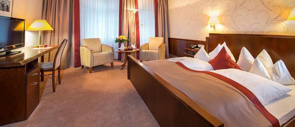 Parkhotel Stadtallendorf Eksteriør bilde